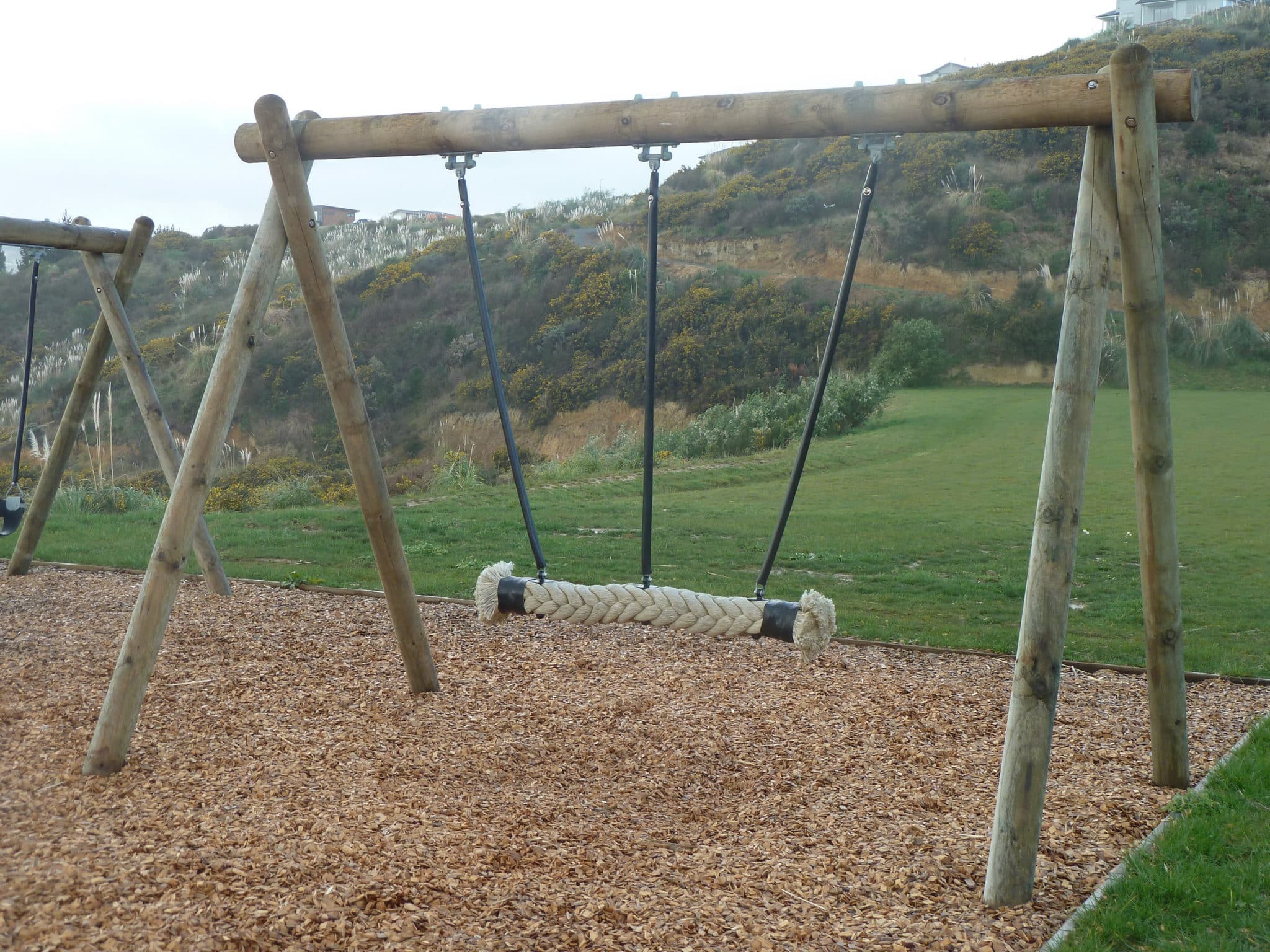 https://www.playgroundcentre.com/wp-content/uploads/2017/04/Duo-Rope-Swing-with-Timba-Frame.jpg